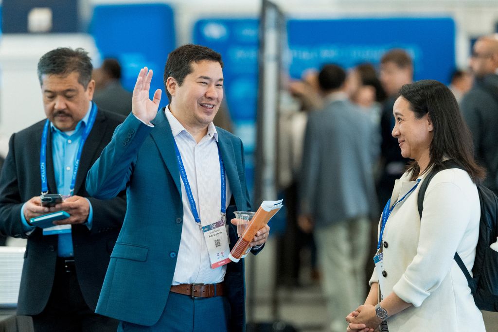 Networking at 17th World ADC San Diego Summit